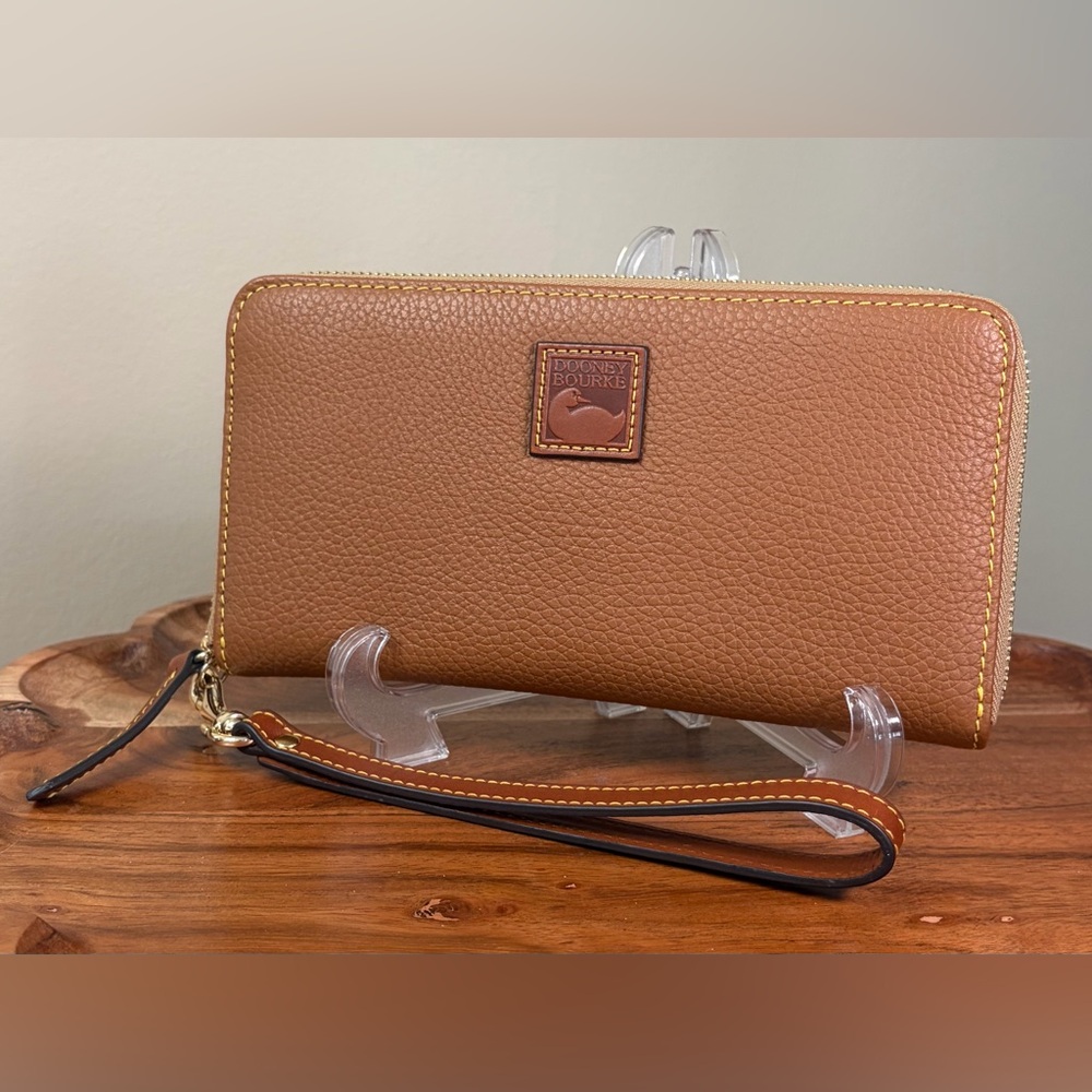 Dooney & Bourke Zip Around Wallet Wristlet Carmel Brown Pebble Leather NWOT - Picture 15 of 16